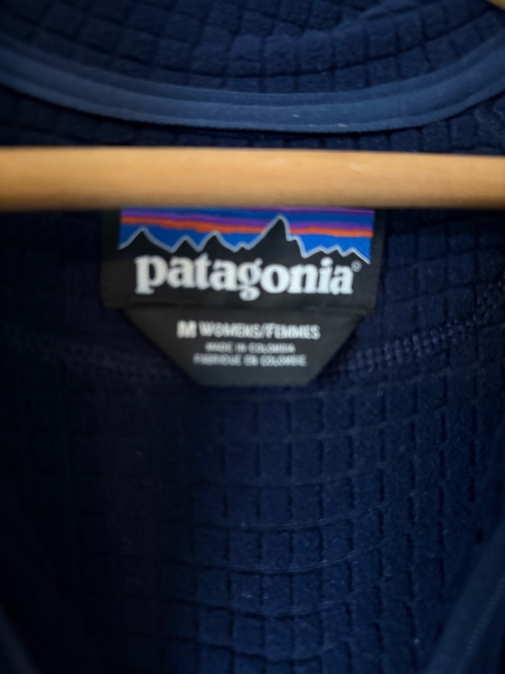Patagonia Women’s R1 Fleece Pullover - Picture 2 of 4
